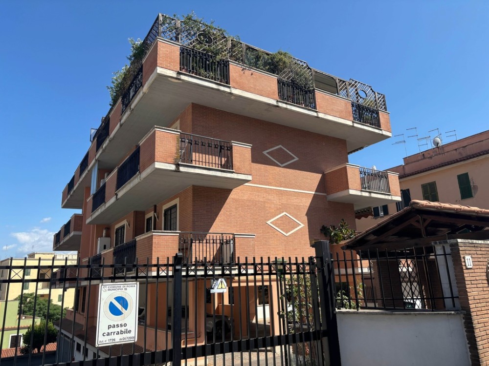 2 locali Appartamento For Vendita in Roma,  - 1