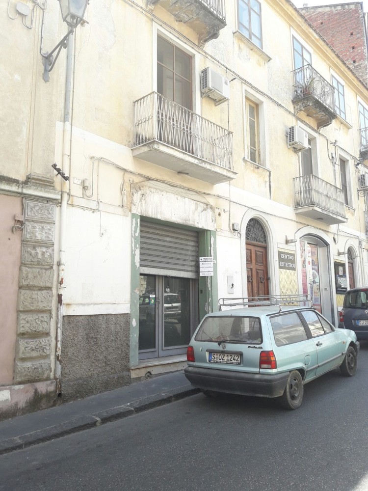 1 locali Magazzino For Affitto in Catanzaro, 
