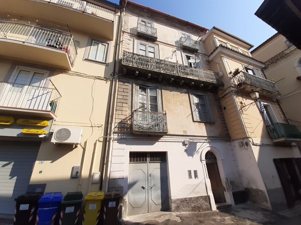 6 locali Rustici/Cascine/Case For Vendita in Catanzaro,  - 1