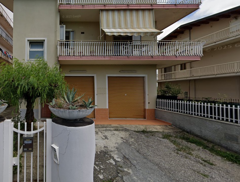 1 locali Magazzino For Affitto in Catanzaro, 