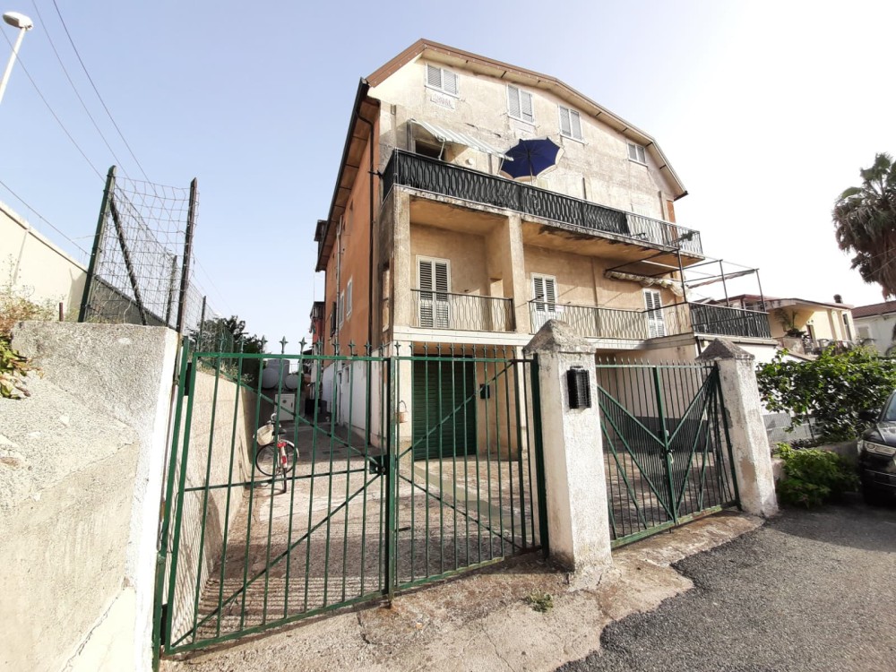3 locali Appartamento For Vendita in Catanzaro,  - 1