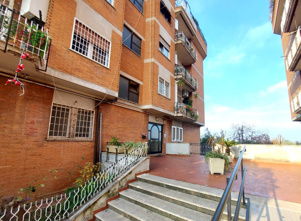 3 locali Appartamento For Vendita in Roma, 