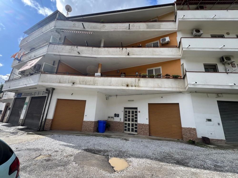 3 locali Appartamento For Vendita in Catanzaro, 