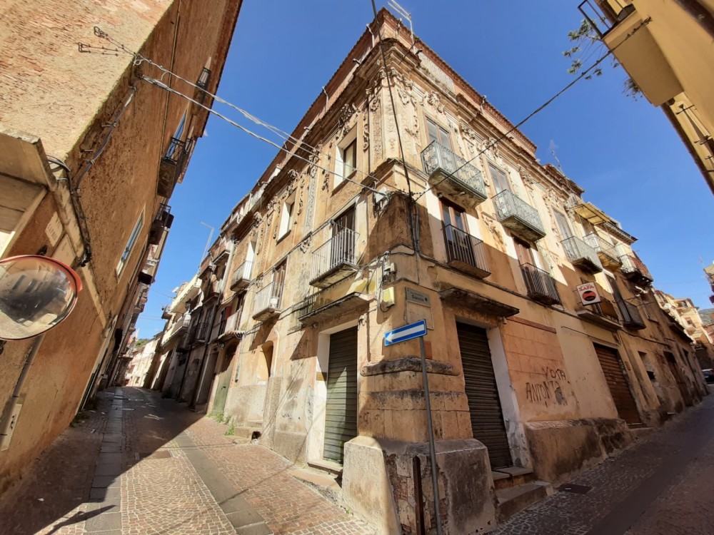 9 locali Rustici/Cascine/Case For Vendita in Catanzaro, 