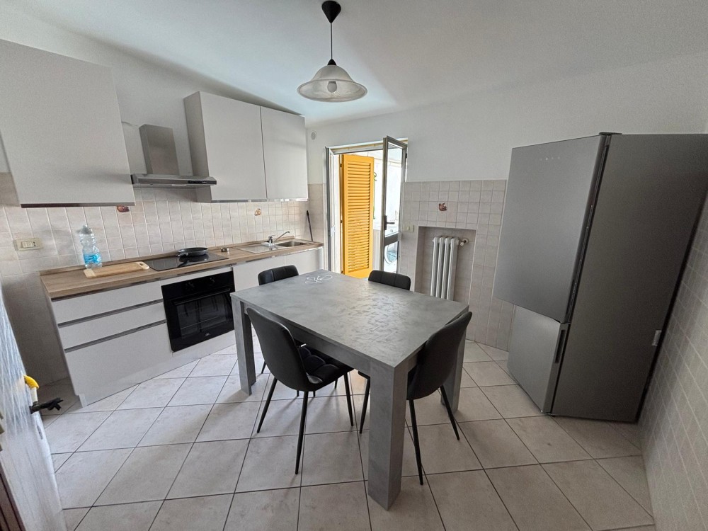 5 locali Appartamento For Affitto in Catanzaro, 