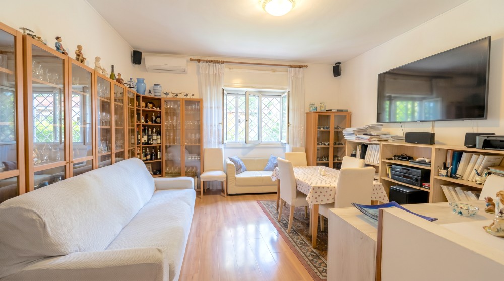 4 locali Appartamento For Vendita in Roma, 