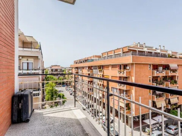 4 locali Appartamento For Vendita in Roma, 