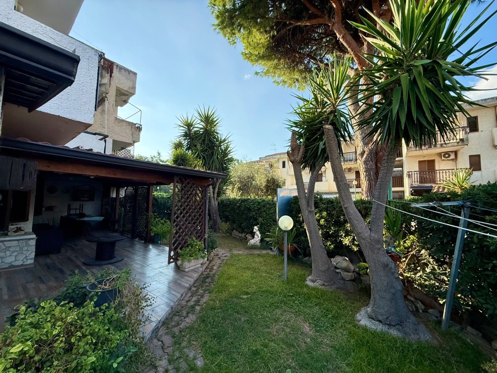 2 locali Appartamento For Vendita in Catanzaro,  - 1