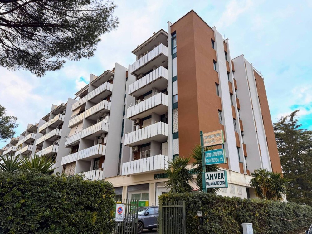 4 locali Appartamento For Vendita in Roma,  - 1