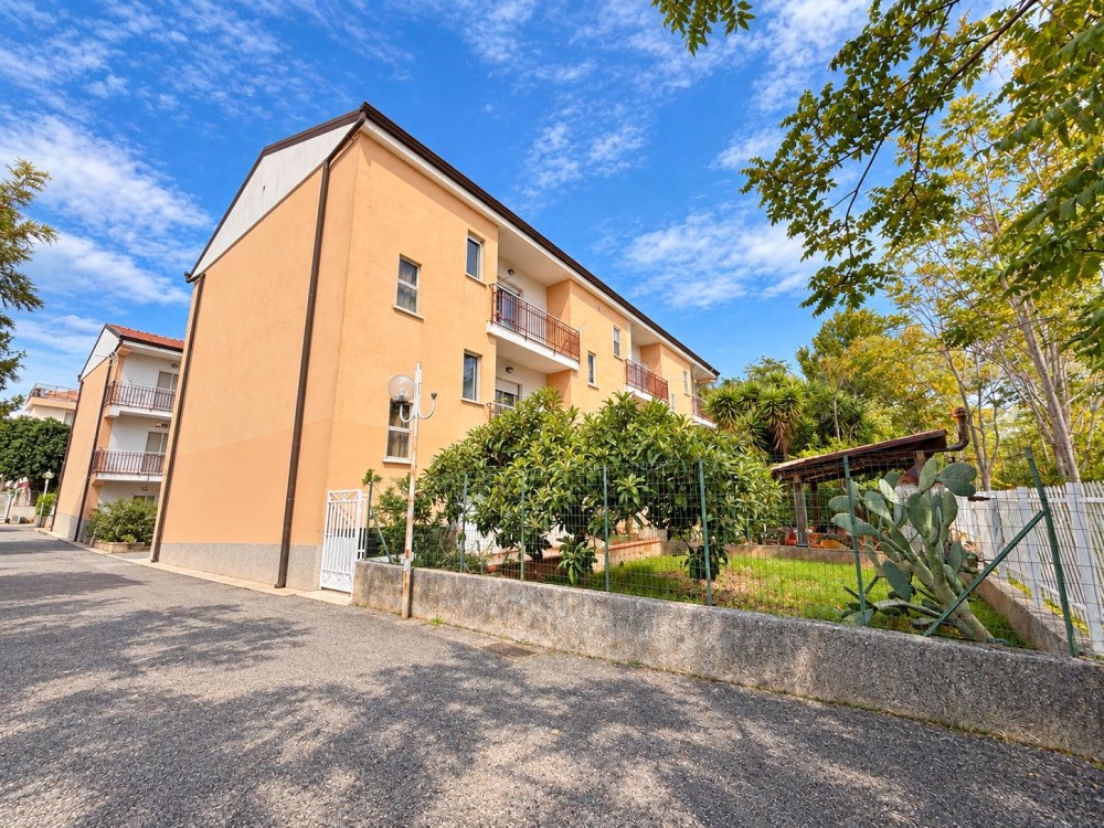 5 locali Villa For Vendita in Catanzaro, 